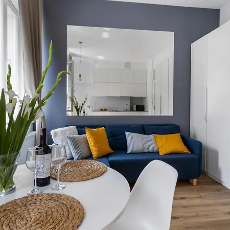 Apartment Kawalerka Przy Dworcu Centralnym *